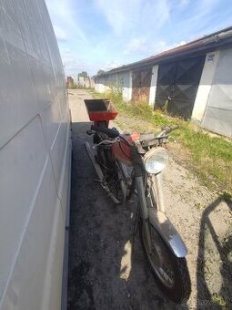 Predám motorku historicku bez motora