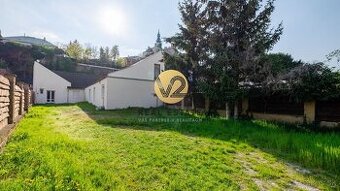 NA PREDAJ budova v centre NITRY, pozemok 600m2