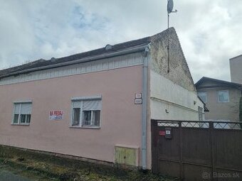 Rodinný dom s polyfunkčným objektom v Lučenci – časť Opatová