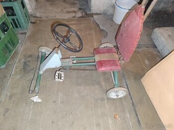 Predám retro šlapacie autičko