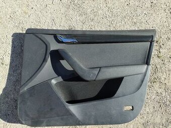 Škoda Octavia 3 RS pravy predny tapacir dverí 5E0