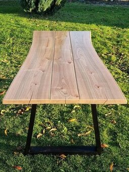 Jedálenský stôl z masívu