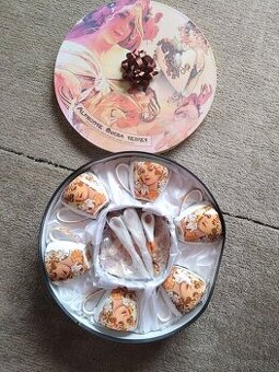 Porcelán alphonse mucha Fusaichi Pegasus