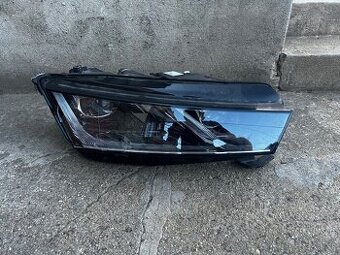 ✅ Škoda Octavia 4 pravé svetlo