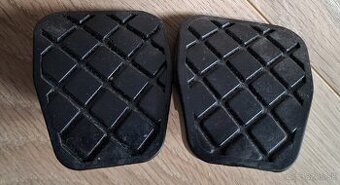 Plastové kryty na pedale