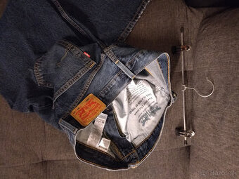 rifle Levis tmavo modre , vel. 34-32 povodna cena: 90€,-