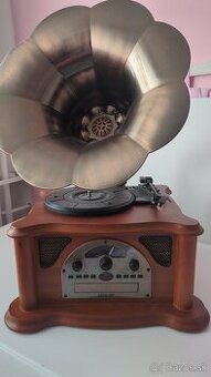 Predam gramoradio Sencor (retro dizajn)