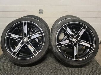 5X100 R17 LETNA SADA NA ŠKODA PNEU 215/40 R17