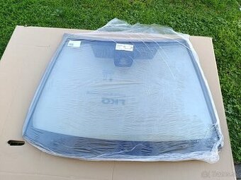 Čelné sklo Toyota Corolla XII kamera