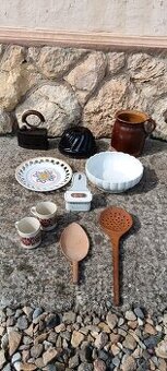 Žehlička, bábovka, misa, tanier..