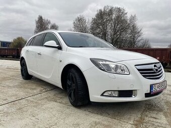 Opel Insignia ST 2.0cdti 118kw AT 4x4 rv 9/2011, 290 000km