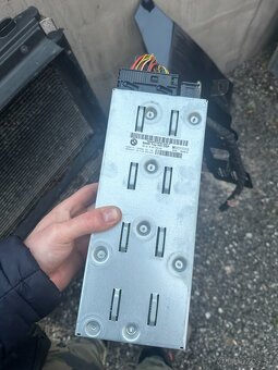 Zosilovač logic 7 bmw e60 e61