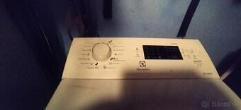 Predám práčku Elektrolux 1200 otáčok na náhradné diely. Asi