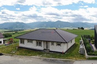 Rozostavaný rodinný dom s rozprávkovým výhľadom na Liptov