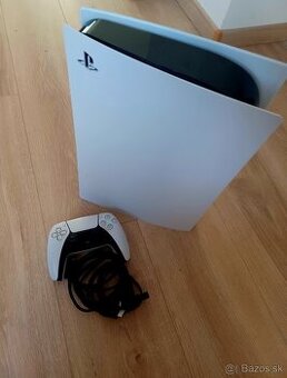 Playstation 5 s mechanykou, výborný stav