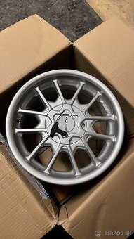Azev F 4x100 r16 9j