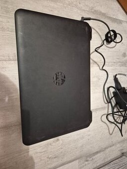 Hp notebook 250 i3, 4gb ram, 224 gb disk, windows 10 pro