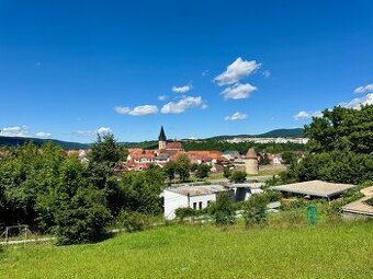 Na predaj pozemky s krásnym výhľadom na historické centrum