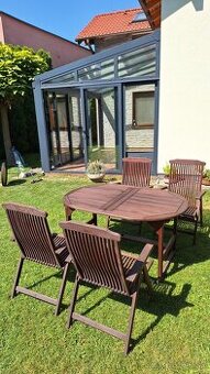 Predám zostavu - záhradný rozkladací stôl so 4 stoličkami.