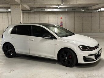 Volkswagen Golf GTi 2.0Tsi 2017 300ps M6 - 1