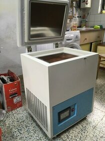 Mraznicka na odlepovanie EDGE LCD displejov