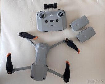 Dron DJI
