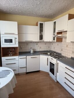 Rohová kuchynská linka s elektrospotrebicmi mi