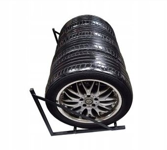 Stojan na Pneumatiky