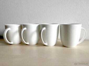Štyri porcelánové hrnčeky