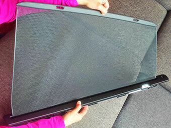 protislnečná roletka na BMW