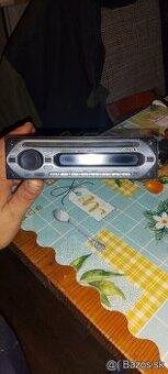 Ako nove funkcne Sony CDX-GT20 Xpload 4x45w.komplet s rami -