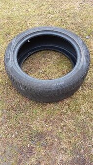 275/45 R21