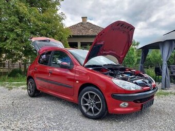 Peugeot 206 na diely