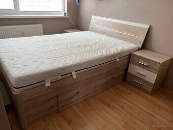 Postel s uložnym priestorom 140x200