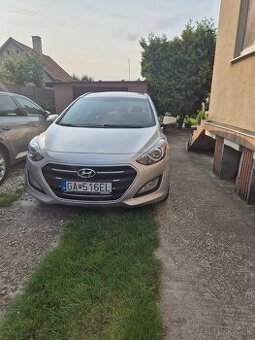 Predam Hyundai i30 CW Kombi 1.6i CRDi 16V DOHC Family