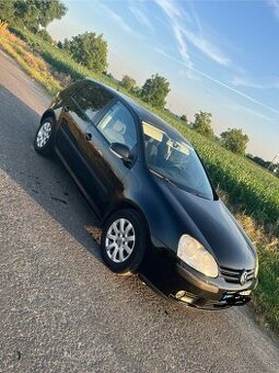 Predám Volkswagen Golf 5 1.6 16v