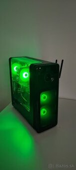 PC: AMD Ryzen 7 3700X, GTX 1650, 32GB RAM, SSD