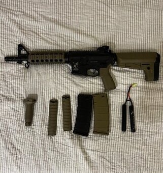 Predám Airsoftovú zbraň M4 CQB-R Charlie - TAN/Čierná