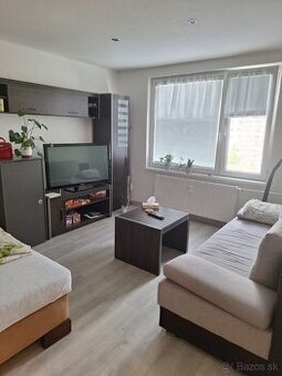 PRENÁJOM 1.IZBOVÝ BYT-STRED