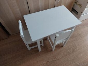 Detsky stolik a stolicky ikea sundvik