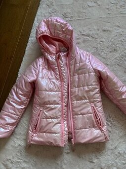 Dievčenská vetrovka