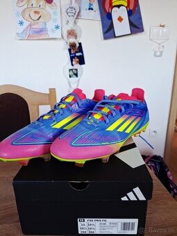Kopačky Adidas Pro