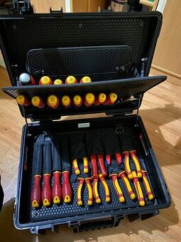 Predám NOVÝ Elektrikársky Kufrík s Náradím - 1