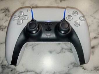 PS5 DualSense ovladáč