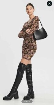 Dámske mini šaty s kvetinovou potlačou