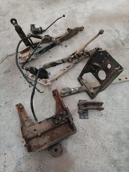 ZAVESOVINA RAMENA HYDRAULIKA TRAKTOR ZETOR - 1