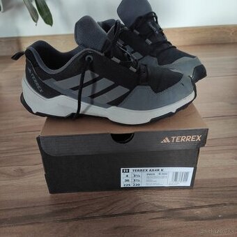 Turistické topánky Adidas terex, veľkosť 36