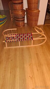 Sanky 125cm ,bukove ,,vhodne pre tri deti