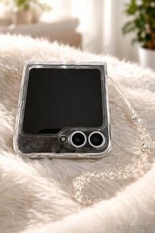 Samsung Galaxy Z Flip6 – svetlomodrý (ako nový)