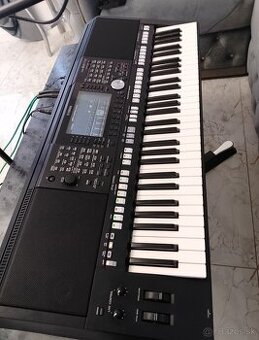Yamaha psr s975
